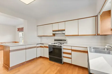 239 Sheridan Avenue Highwood IL 60040