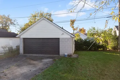 239 Sheridan Avenue Highwood IL 60040