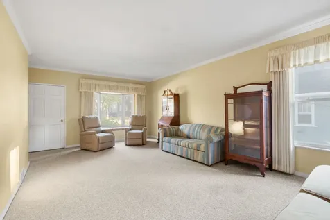 239 Sheridan Avenue Highwood IL 60040