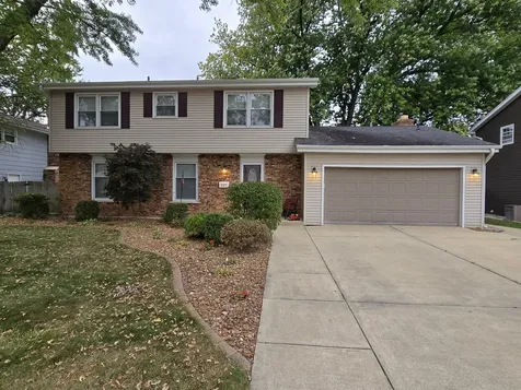 827 South Mckinley Avenue Kankakee IL 60901