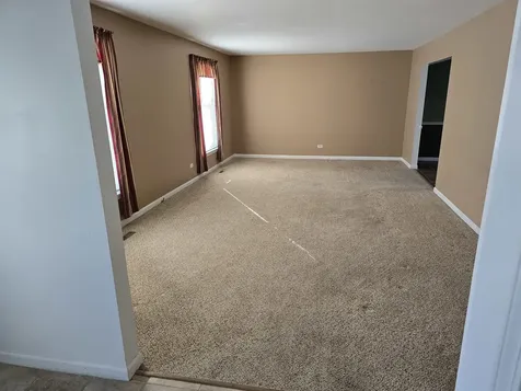 827 South Mckinley Avenue Kankakee IL 60901
