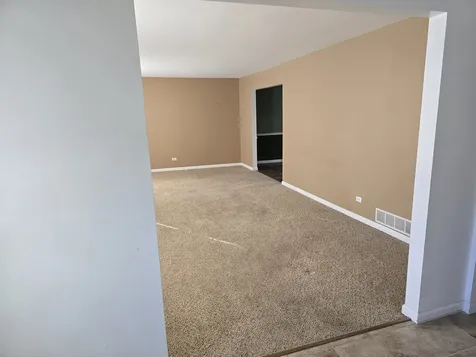 827 South Mckinley Avenue Kankakee IL 60901