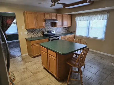 827 South Mckinley Avenue Kankakee IL 60901