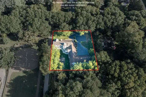 204 Country Commons Road Trout Valley IL 60013