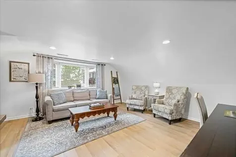 204 Country Commons Road Trout Valley IL 60013