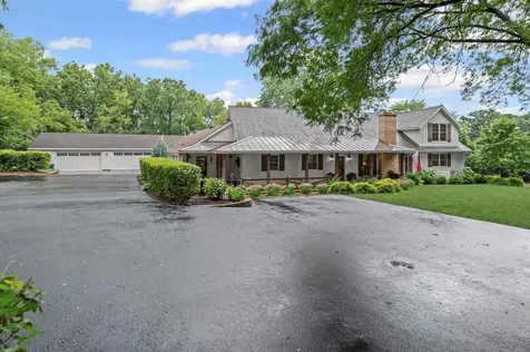 204 Country Commons Road Trout Valley IL 60013