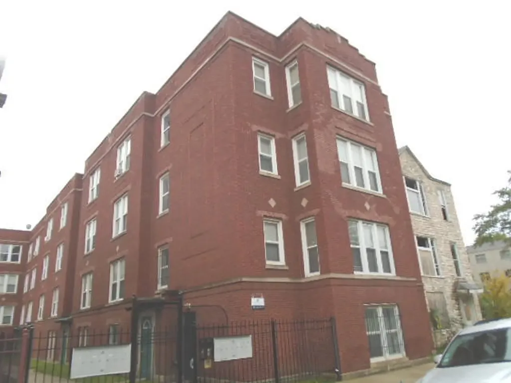 541 East 60th Street Chicago IL 60637