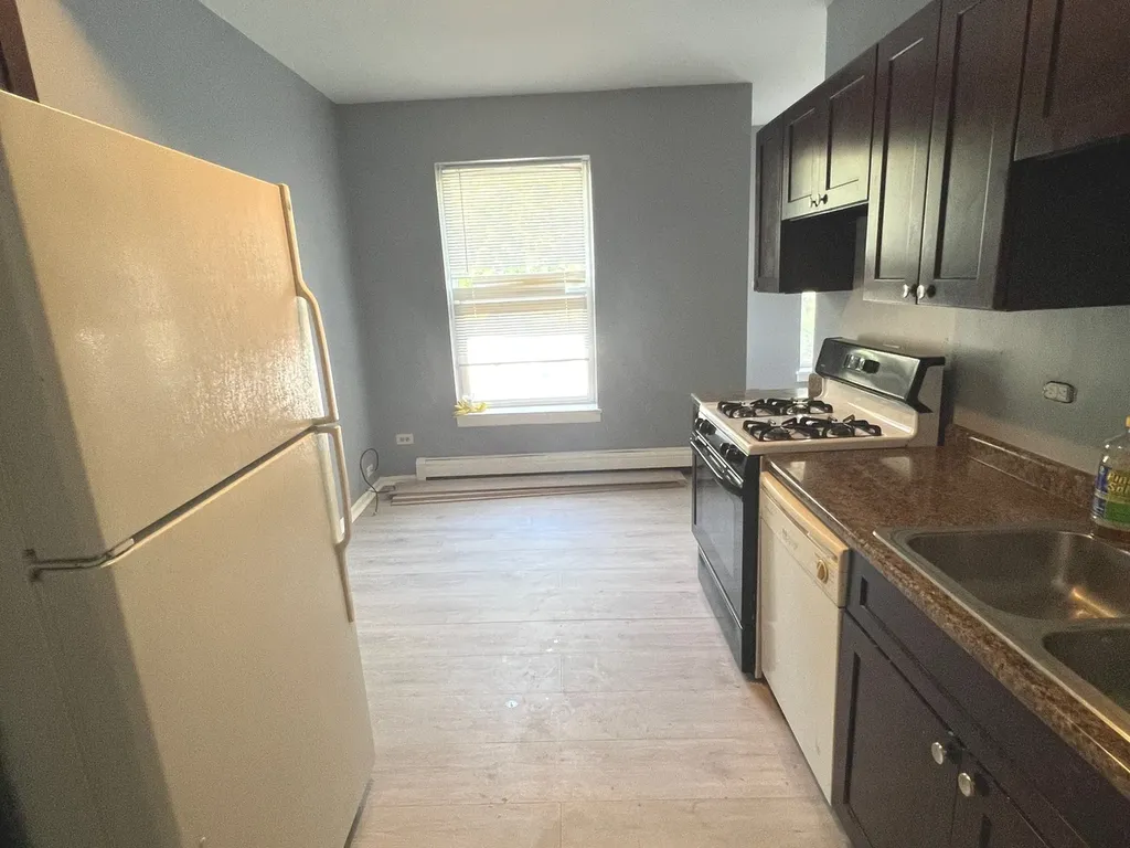 541 East 60th Street Chicago IL 60637