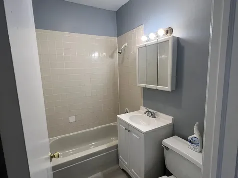 541 East 60th Street Chicago IL 60637