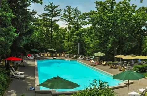 204 Country Commons Road Trout Valley IL 60013