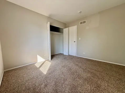 149 Highbury Drive Elgin IL 60120