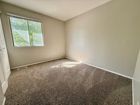 149 Highbury Drive Elgin IL 60120