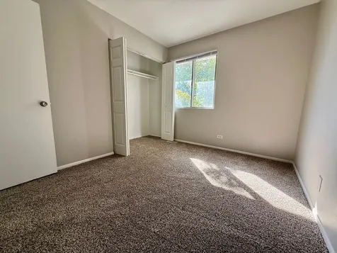 149 Highbury Drive Elgin IL 60120