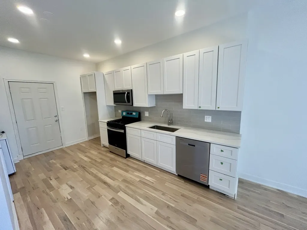 5714 South Prairie Avenue Chicago IL 60637