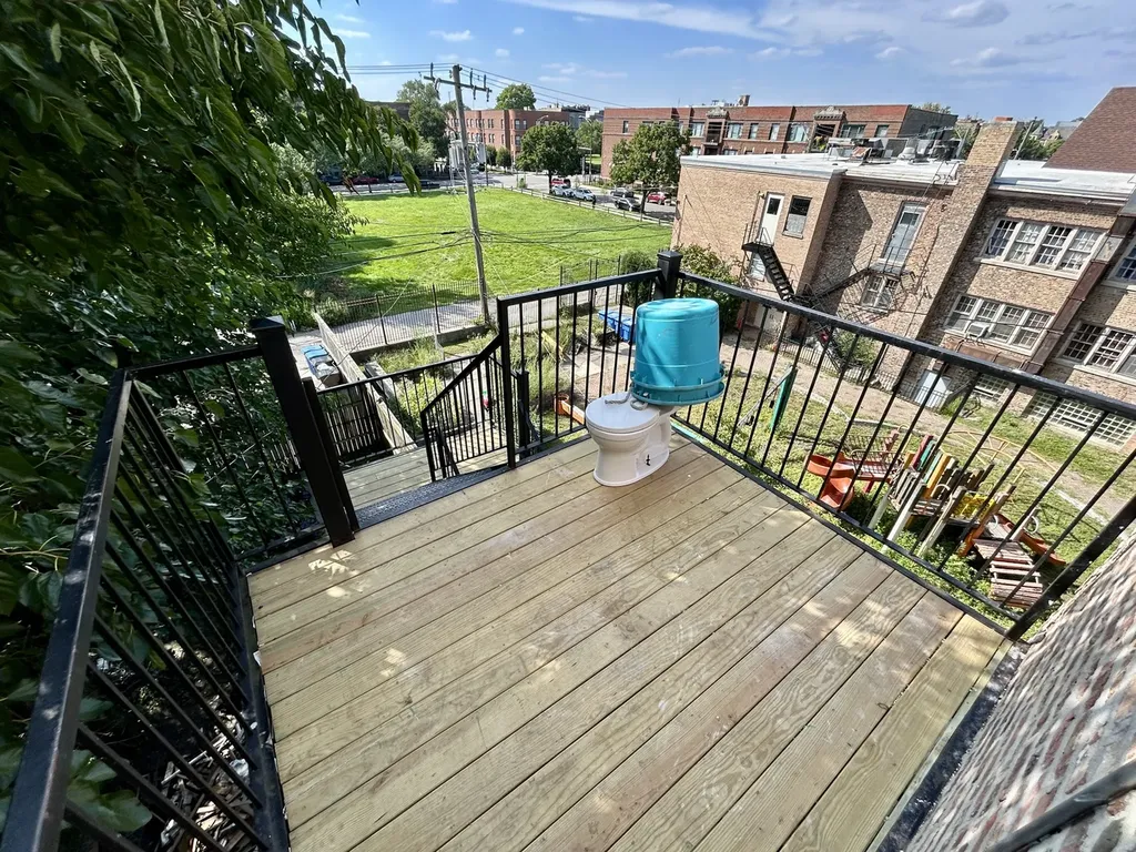 5714 South Prairie Avenue Chicago IL 60637