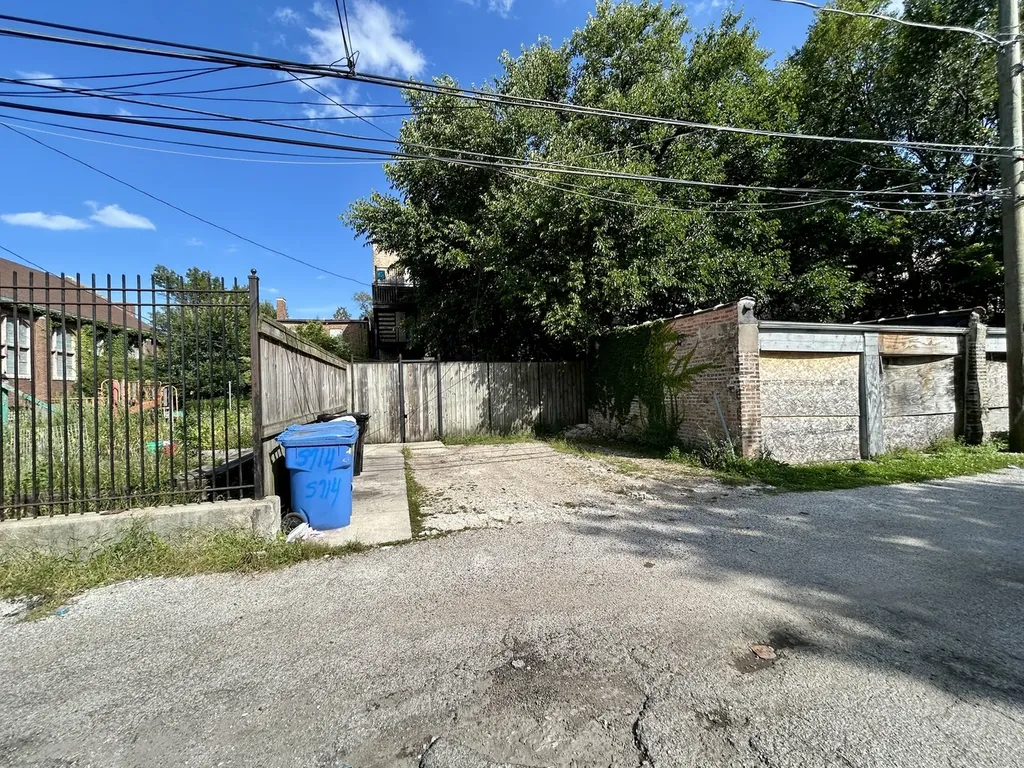 5714 South Prairie Avenue Chicago IL 60637