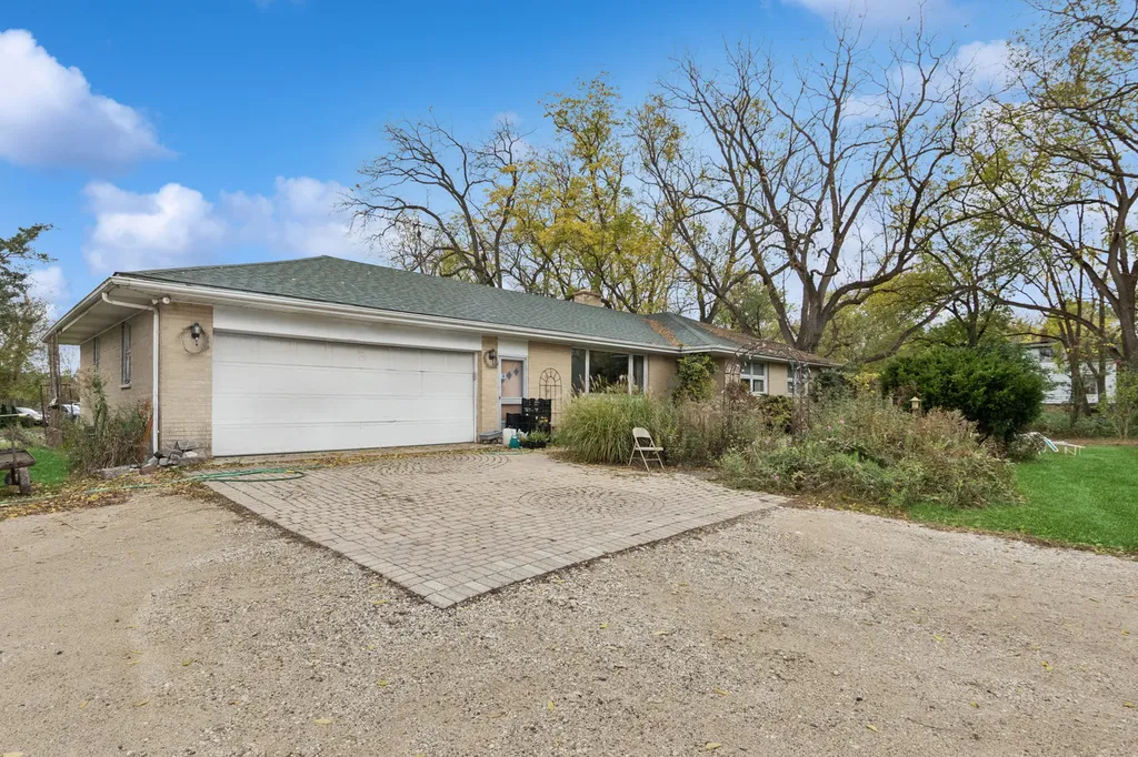 23520 North Old Mchenry Road Lake Zurich IL 60047