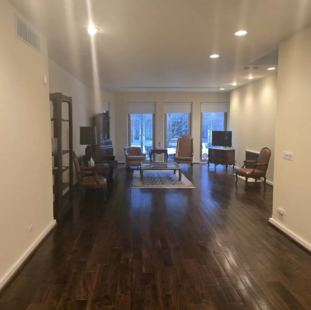 29 East Scott Street Chicago IL 60610
