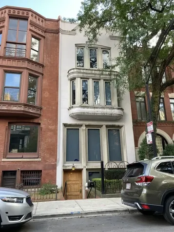 29 East Scott Street Chicago IL 60610