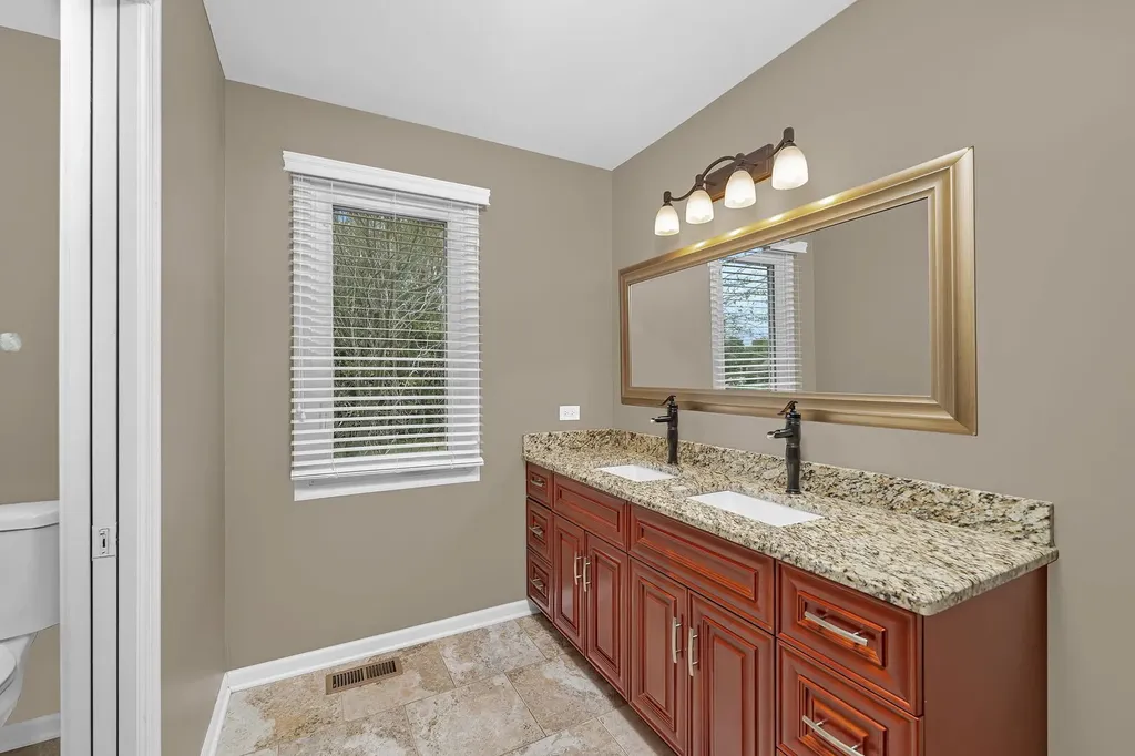 15875 South 115th Court Orland Park IL 60467