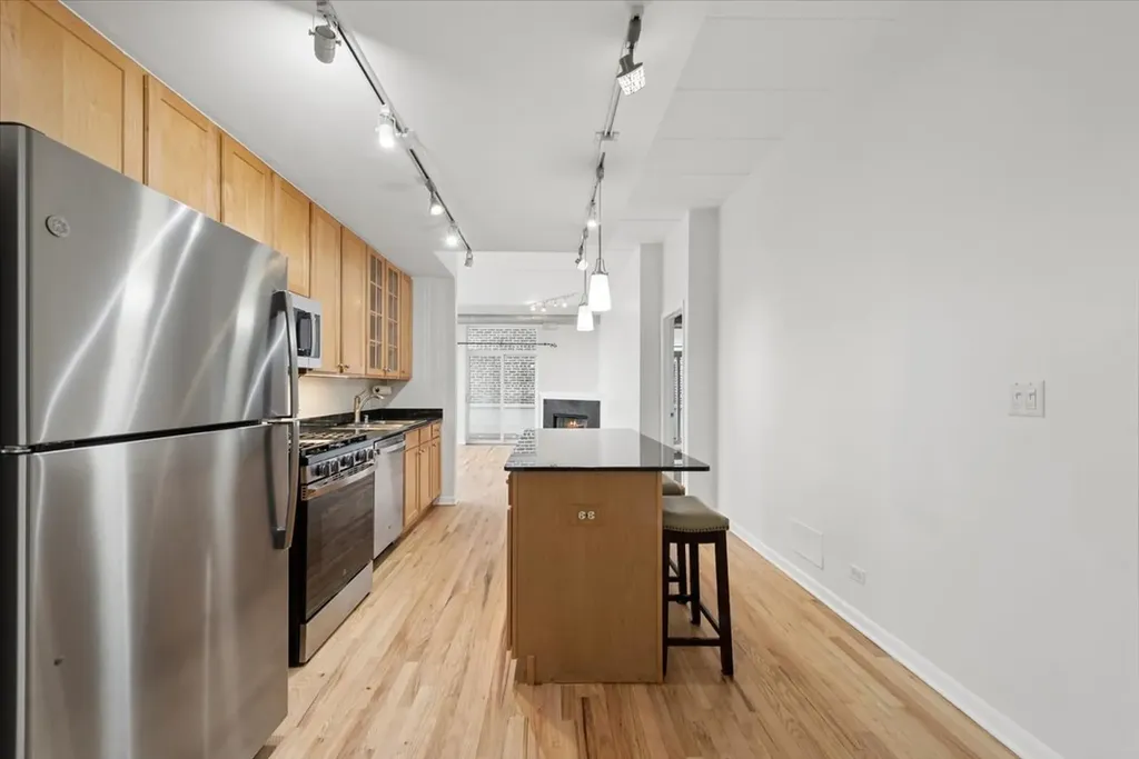 2356 North Elston Avenue Chicago IL 60614