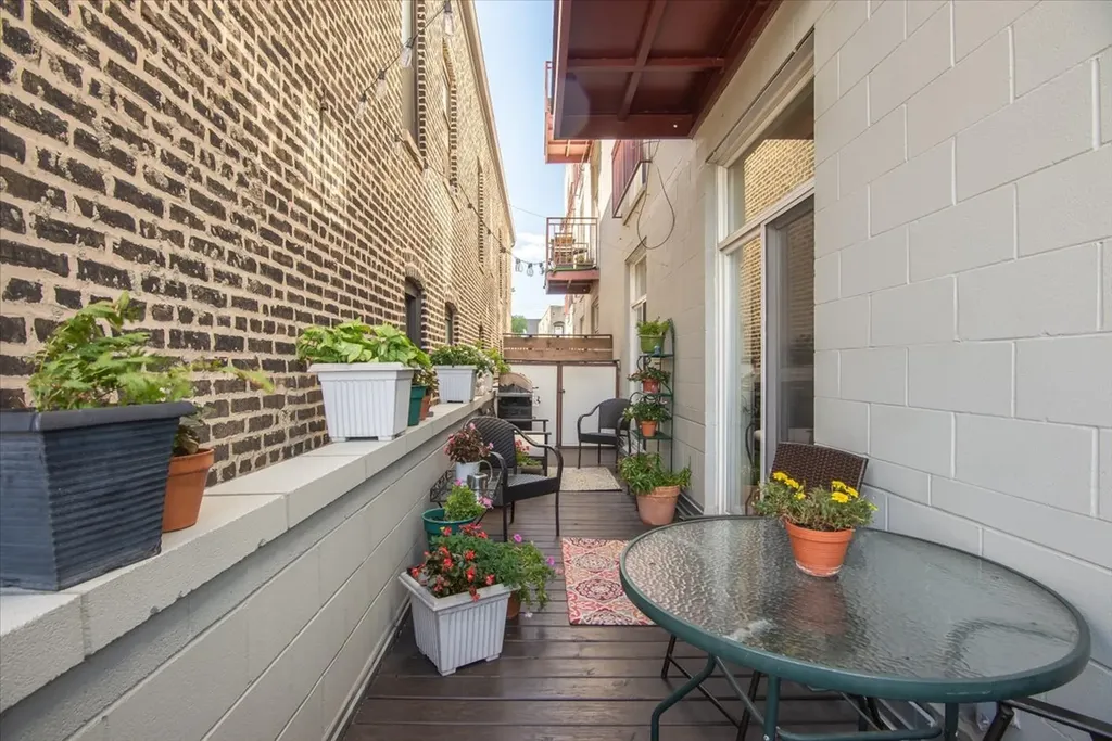 2356 North Elston Avenue Chicago IL 60614
