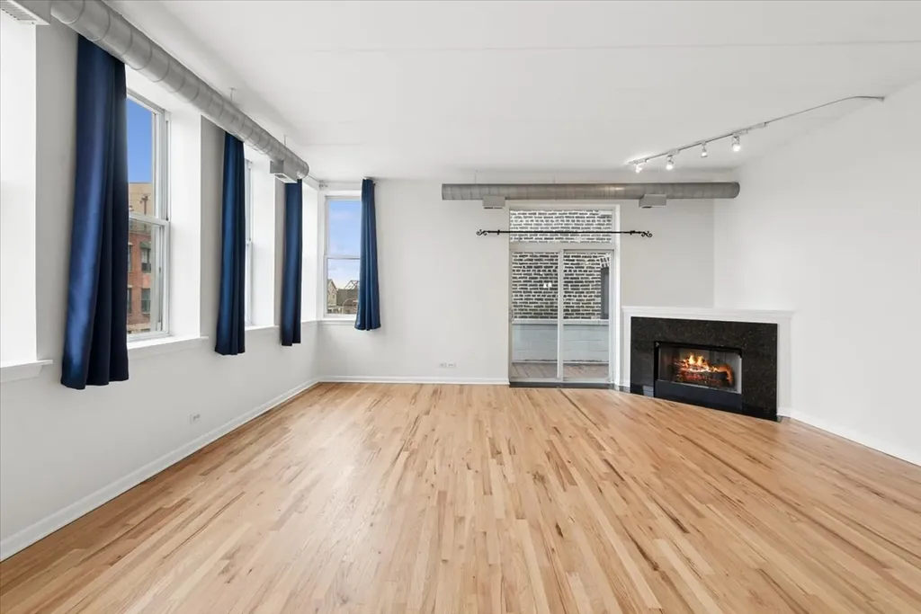 2356 North Elston Avenue Chicago IL 60614