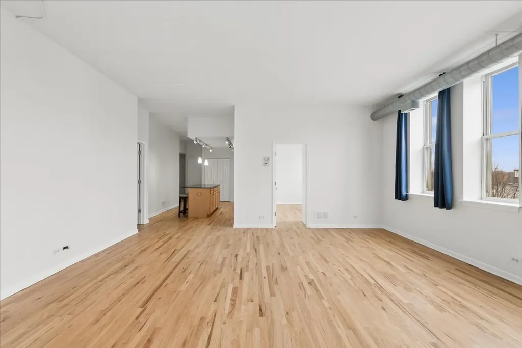 2356 North Elston Avenue Chicago IL 60614