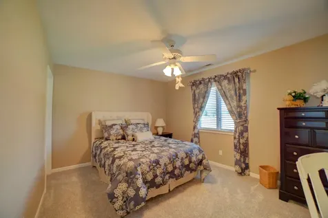 23 Cedarwood Drive Watseka IL 60970