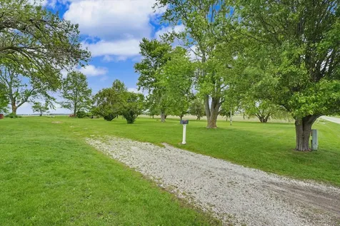1980 County Road 900 N Sidney IL 61877
