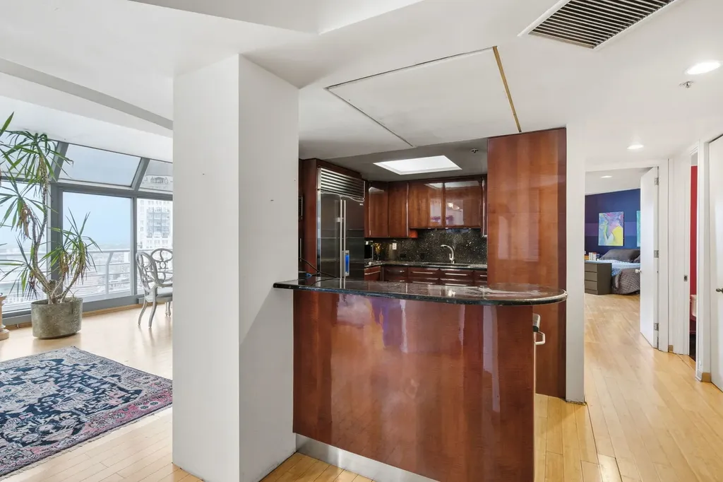 950 North Michigan Avenue Chicago IL 60611