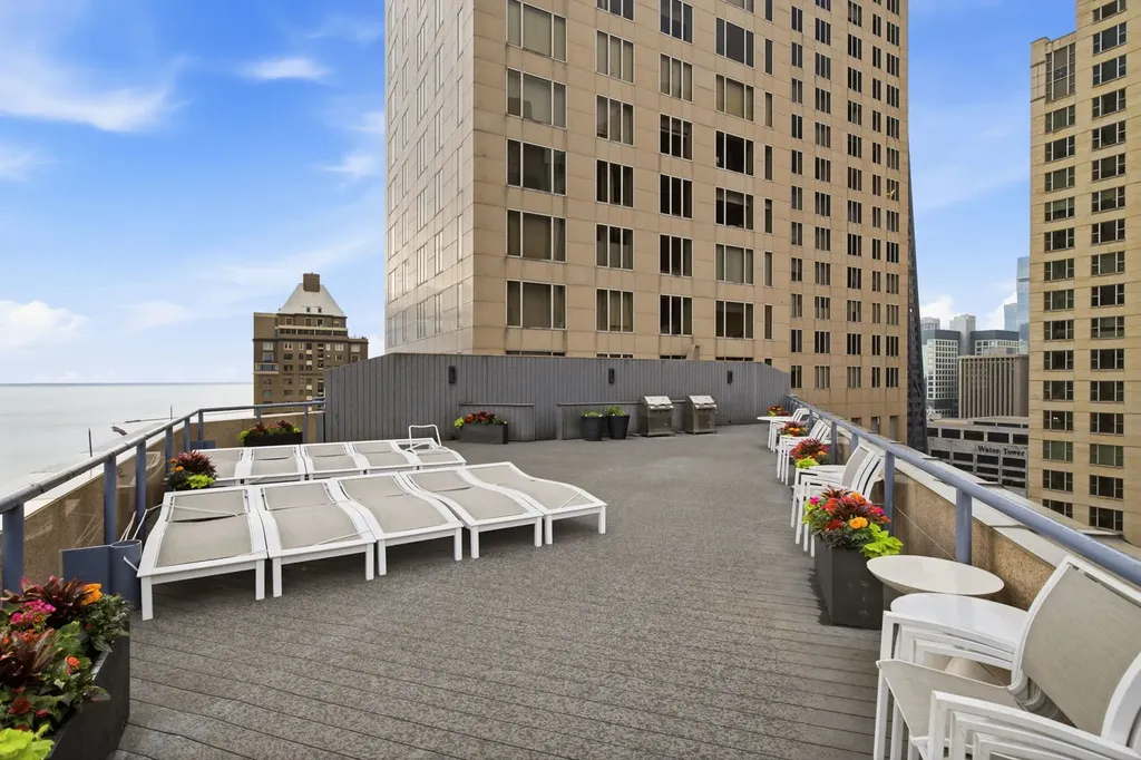 950 North Michigan Avenue Chicago IL 60611