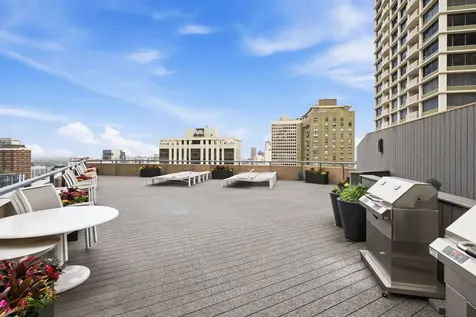 950 North Michigan Avenue Chicago IL 60611