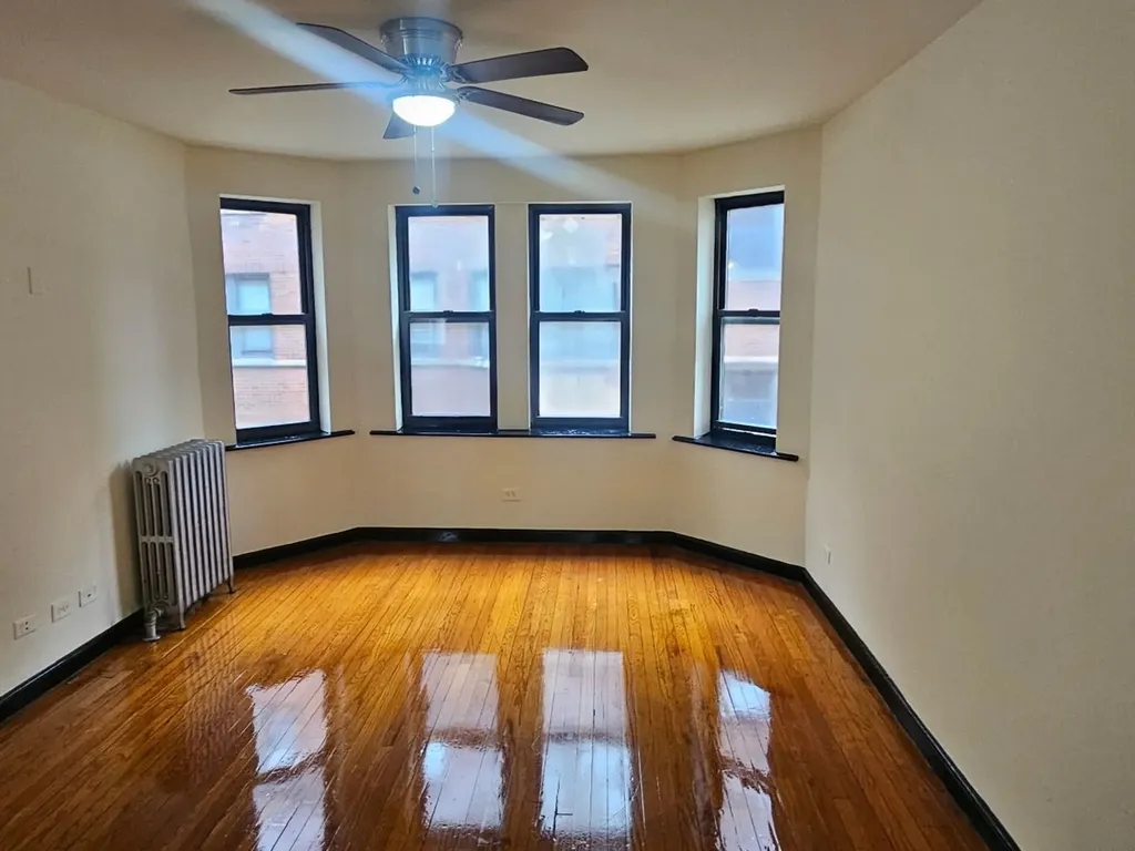 6820 South Perry Avenue Chicago IL 60621