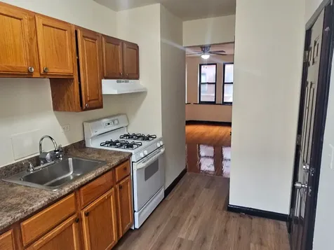 6820 South Perry Avenue Chicago IL 60621
