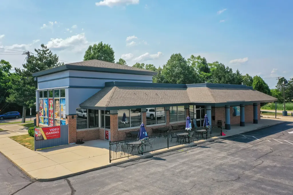 1440 East Grand Avenue Lindenhurst IL 60046