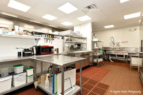1440 East Grand Avenue Lindenhurst IL 60046