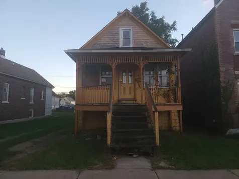 41 155TH Place Calumet City IL 60409