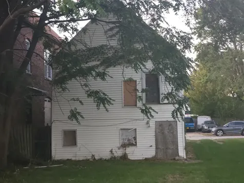41 155TH Place Calumet City IL 60409