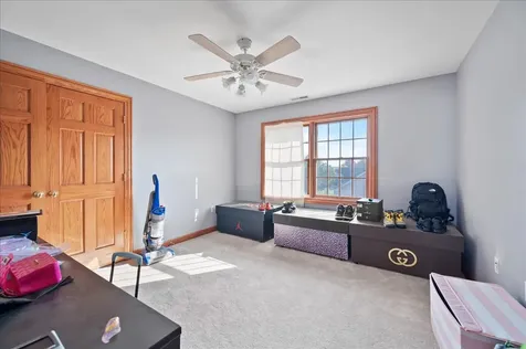 1084 Redwood Drive Yorkville IL 60560