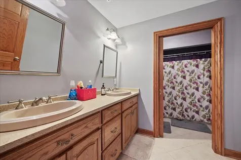 1084 Redwood Drive Yorkville IL 60560