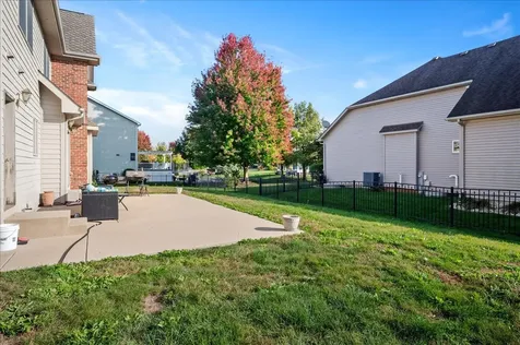 1084 Redwood Drive Yorkville IL 60560