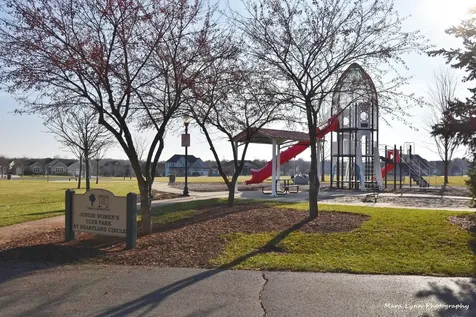 1084 Redwood Drive Yorkville IL 60560
