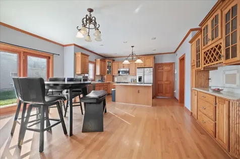1084 Redwood Drive Yorkville IL 60560