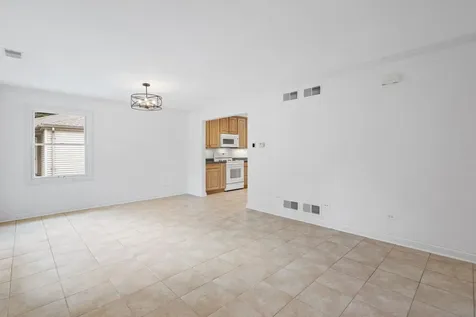 837 East Rockland Road Libertyville IL 60048