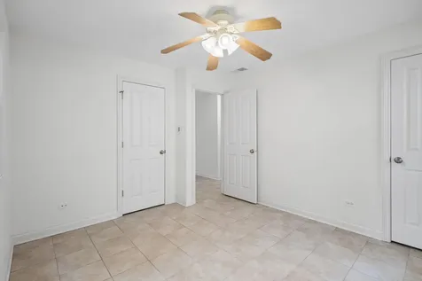 837 East Rockland Road Libertyville IL 60048