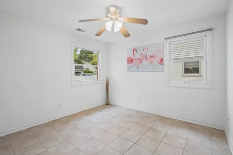 837 East Rockland Road Libertyville IL 60048