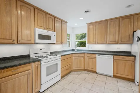 837 East Rockland Road Libertyville IL 60048