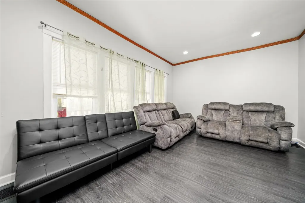 2016 East 93rd Street Chicago IL 60617
