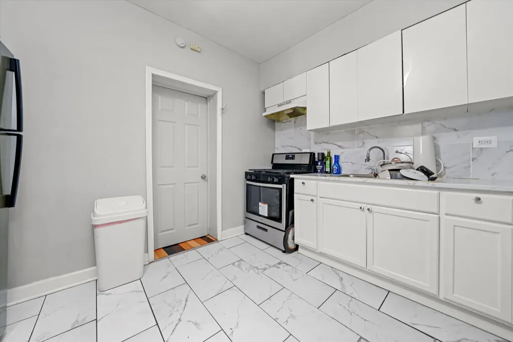 2016 East 93rd Street Chicago IL 60617